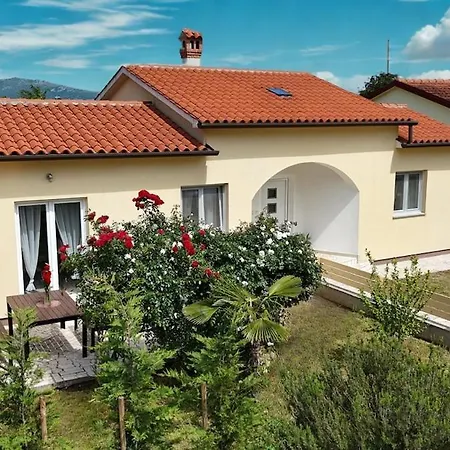 Nido Ferienhaus Santalezi
